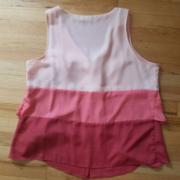 New York & Company Summer Ruffle Tiered Top  - XL - Picture 3 of 7